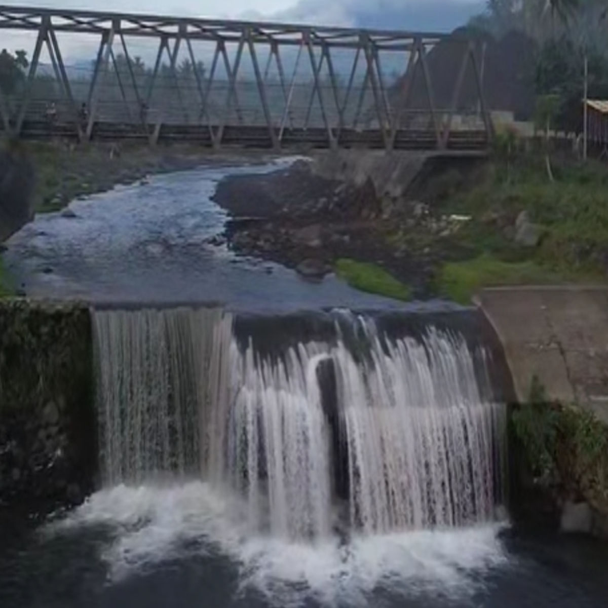 Ligao LGU, nagbabala sa posibleng pagguho ng Nasisi Dam